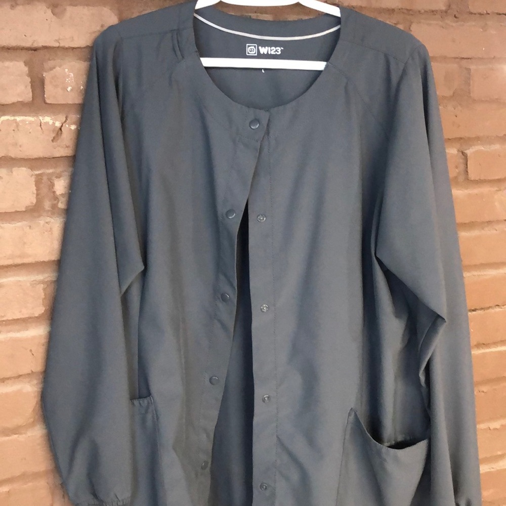 EUC wonderwink scrub jacket